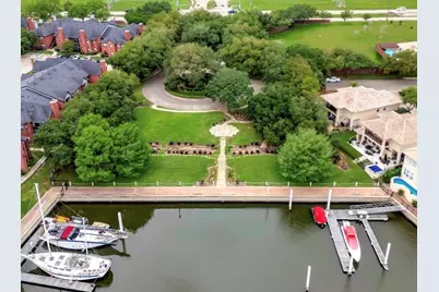 320 Harborside Circle, Kemah, TX 77565 - Photo 33
