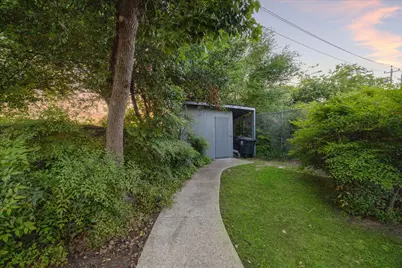 1309 Centennial Drive, Houston, TX 77055 - Photo 33