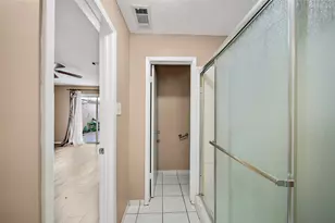 2005 Trixie Ln, Houston, TX 77042 - Photo 19