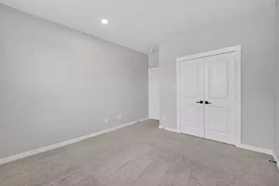 8458 Berry Green Lane, Houston, TX 77022 - Photo 21