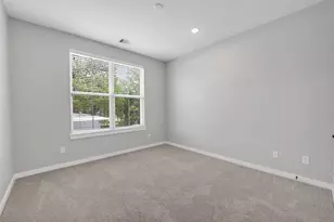 8458 Berry Green Ln, Houston, TX 77022 - Photo 19