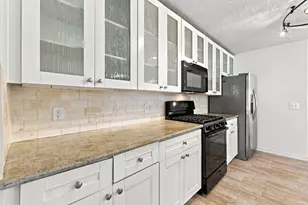 24007 Floragate Dr, Spring, TX 77373 - Photo 9
