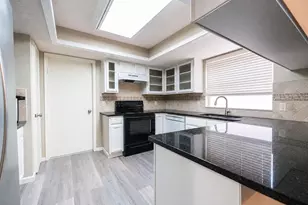 11623 Lennington Ln, Houston, TX 77064 - Photo 5