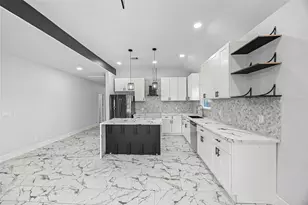 8824 Leander St, Houston, TX 77012 - Photo 9