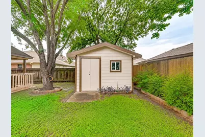 16131 Canaridge Drive, Houston, TX 77053 - Photo 15