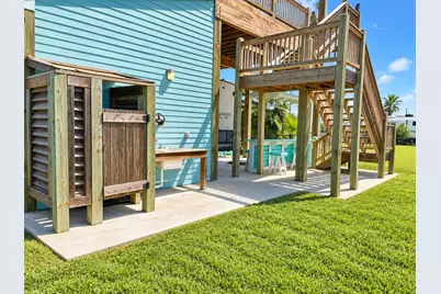 953 Meynig Drive, Crystal Beach, TX 77650 - Photo 15