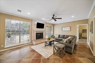 2919 Forest Garden Dr, Kingwood, TX 77345 - Photo 3