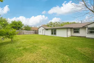 1905 Tennessee St, Baytown, TX 77520 - Photo 35