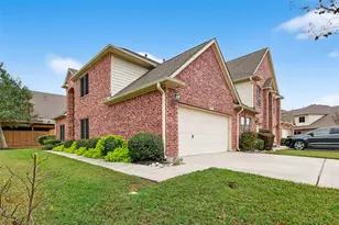 1408 S Friendswood Dr, Friendswood, TX 77546 - Photo 3