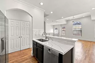 1354 Studer St, Houston, TX 77007 - Photo 17