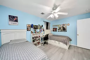 10803 Shannon Mills Ln, Houston, TX 77075 - Photo 31
