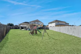 10803 Shannon Mills Ln, Houston, TX 77075 - Photo 5