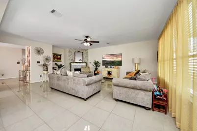 10803 Shannon Mills Lane, Houston, TX 77075 - Photo 15