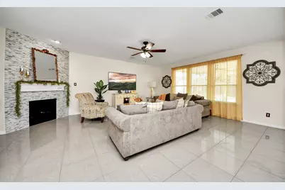 10803 Shannon Mills Lane, Houston, TX 77075 - Photo 17