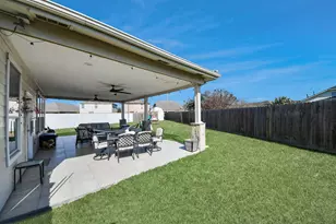 10803 Shannon Mills Ln, Houston, TX 77075 - Photo 3