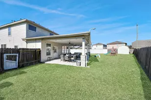 10803 Shannon Mills Ln, Houston, TX 77075 - Photo 7