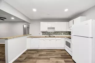 2112 Dewberry Ln, Pasadena, TX 77502 - Photo 9