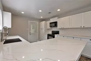 4131 Valley Haven Dr, Houston, TX 77339 - Photo 5