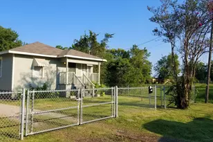 1214 Teal St, Houston, TX 77029 - Photo 3