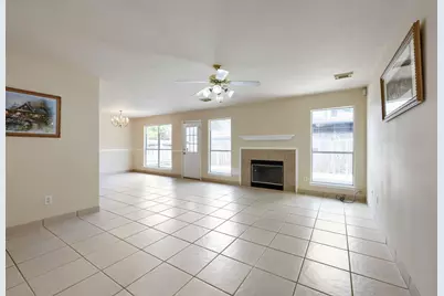 643 Meadow Knoll Drive, Stafford, TX 77477 - Photo 9
