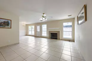 643 Meadow Knoll Dr, Stafford, TX 77477 - Photo 9