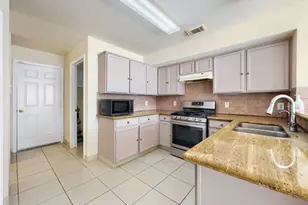 643 Meadow Knoll Dr, Stafford, TX 77477 - Photo 5