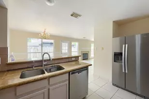 643 Meadow Knoll Dr, Stafford, TX 77477 - Photo 7