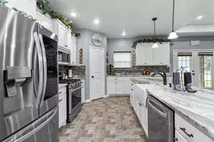 297 Hilltop Rd, Crockett, TX 75835 - Photo 11