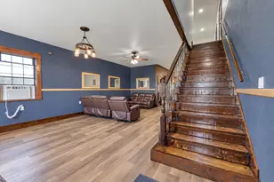 811 Bard St, El Campo, TX 77437 - Photo 5