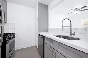 5718 Eskridge St, Houston, TX 77023 - Photo 3