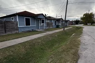 3540 Des Chaumes St, Houston, TX 77026 - Photo 3