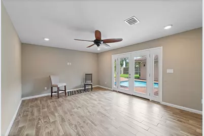 210 Big Hollow Lane, Houston, TX 77042 - Photo 11