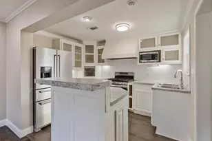 918 Martha St, Deer Park, TX 77536 - Photo 11