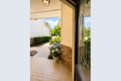 2219 Ridge Wood Lane, Sugar Land, TX 77479 - Photo 3