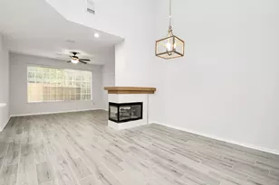 60 Lakeridge Ct, The Woodlands, TX 77381 - Photo 13