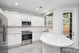 60 Lakeridge Ct, The Woodlands, TX 77381 - Photo 21