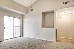 3815 Derbyhall Dr, Houston, TX 77066 - Photo 3