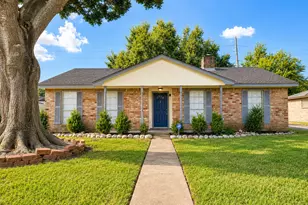11427 Brook Meadows Ln, Meadows Place, TX 77477 - Photo 1
