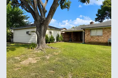 11427 Brook Meadows Lane, Meadows Place, TX 77477 - Photo 23