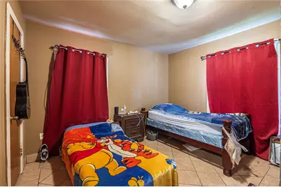 4937 Bataan Road, Houston, TX 77033 - Photo 15