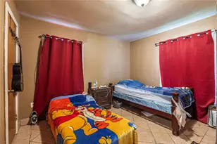 4937 Bataan Rd, Houston, TX 77033 - Photo 15