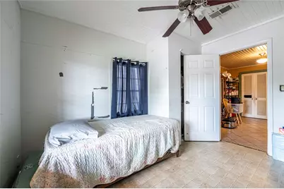 4937 Bataan Road, Houston, TX 77033 - Photo 23