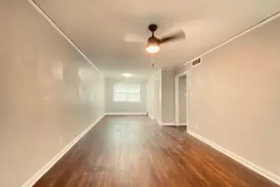 9006 Ilona Ln, Houston, TX 77025 - Photo 3