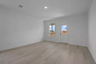 30527 Wolfburn St, Waller, TX 77484 - Photo 7