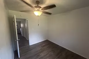 1611 Mosher Ln, Houston, TX 77088 - Photo 9
