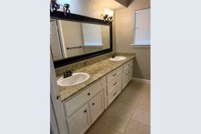 919 Longview Drive, Sugar Land, TX 77478 - Photo 33