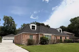 919 Longview Dr, Sugar Land, TX 77478 - Photo 3