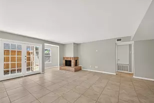 10555 Turtlewood Ct, Houston, TX 77072 - Photo 5