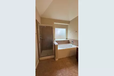 10006 Kendahlwood Lane, Tomball, TX 77375 - Photo 13