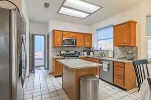 71 W Indian Sage Cir, The Woodlands, TX 77381 - Photo 9